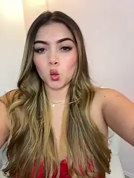 thaliafox  online show from 4, 12, 2024