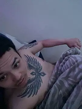 Snapshot of gamingcouple420 chatting on 1, 11, 2025 gamingcouple420 online show from 1, 11, 2025