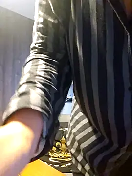 Snapshot of MariaRichi_ chatting on 2, 11, 2025 MariaRichi online show from 2, 11, 2025