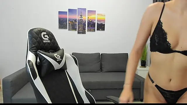 Kimi Ivy online show from 30, 10, 2025