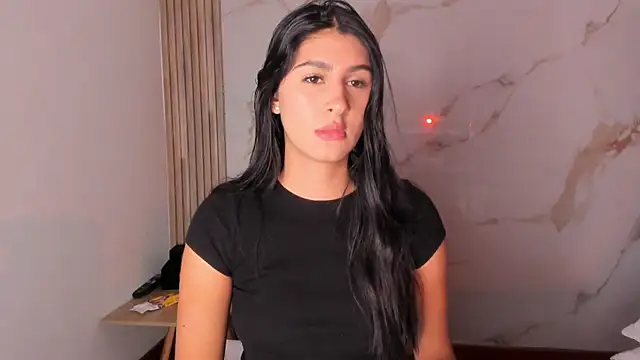 Snapshot of Ashley_Evans18 chatting on 22, 9, 2025 Ashley Evans18 online show from 22, 9, 2025