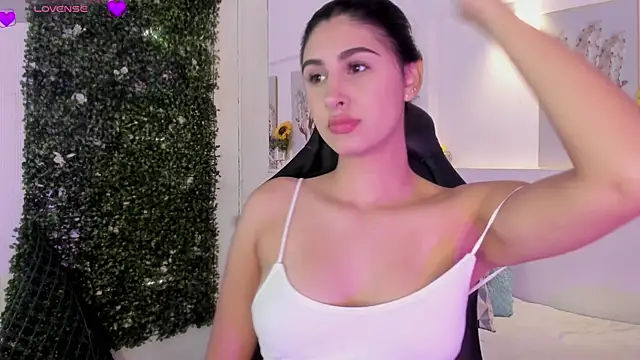 Ashley Evans18 online show from 20, 11, 2025