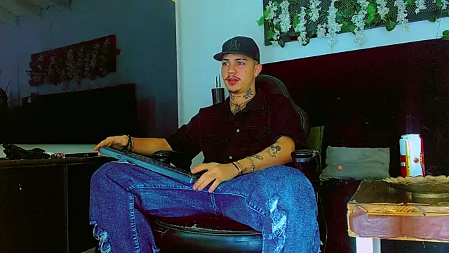 HannibalLester online show from 12, 4, 2026