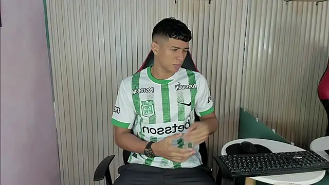 yei-sant online show from 9, 11, 2025