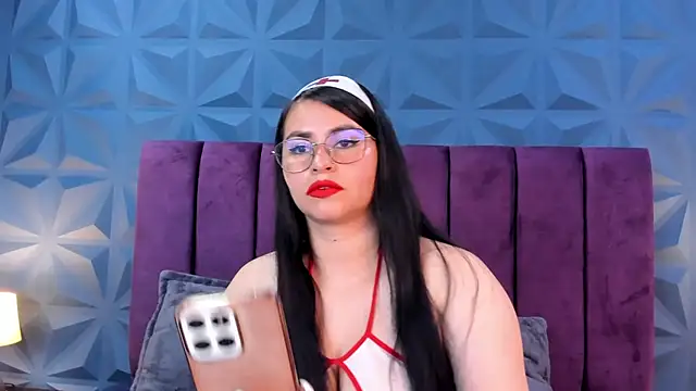 NicoleJonss online show from 28, 11, 2025