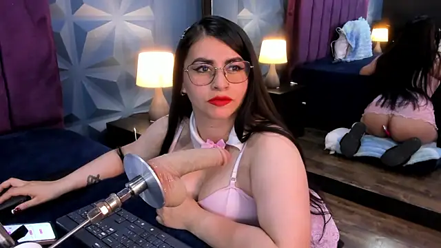 NicoleJonss online show from 3, 4, 2026
