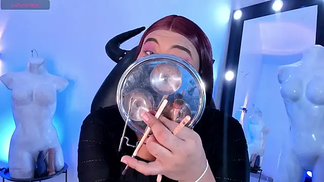 Emili Roux online show from 23, 3, 2026