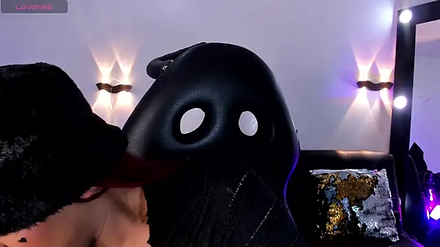 Emili Roux online show from 19, 4, 2026