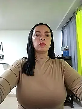 hailey85 online show from 17, 4, 2026