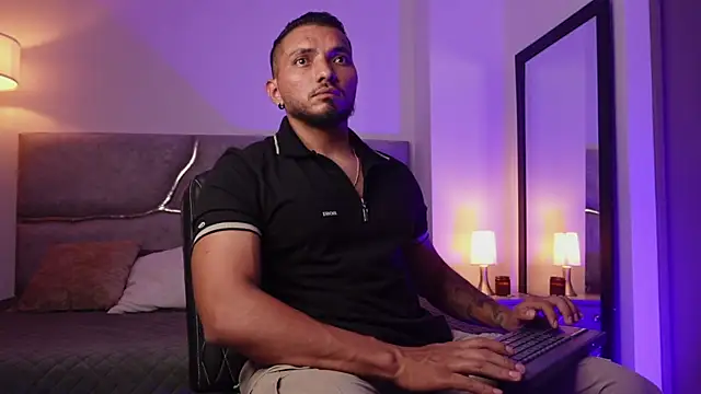 maximusclark1 online show from 19, 4, 2026