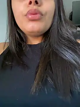 crystalmmour online show from 11, 1, 2025