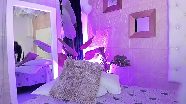 sadashi moon  online show from 19, 3, 2025