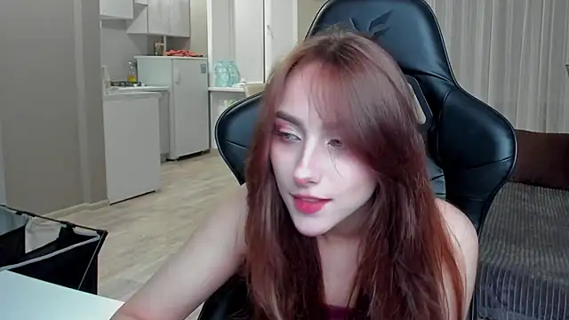 Snapshot of SilverDream chatting on 19, 9, 2025 SilverDream online show from 19, 9, 2025