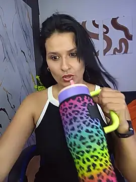 elena jonees online show from 4, 6, 2026