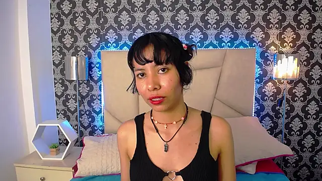 Akane Uwu online show from 3, 3, 2025