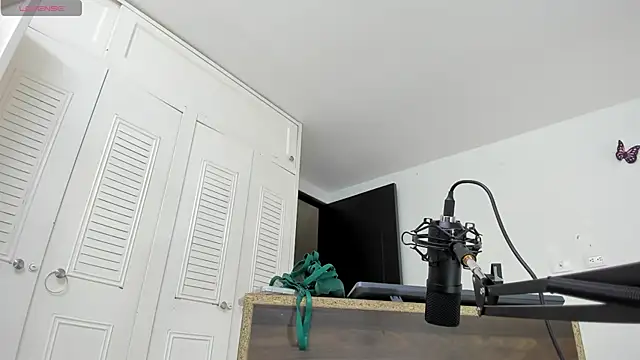 sweet amalia4 online show from 9, 4, 2026