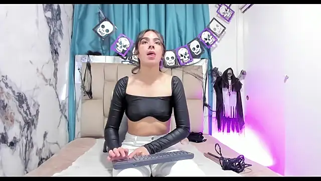 dafne queenn online show from 25, 10, 2025