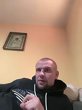 Regularfucker28 online show from 18, 3, 2026