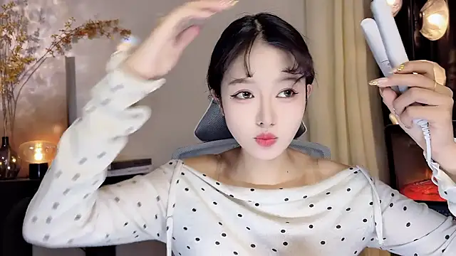 xiaodaibabyy online show from 9, 2, 2025