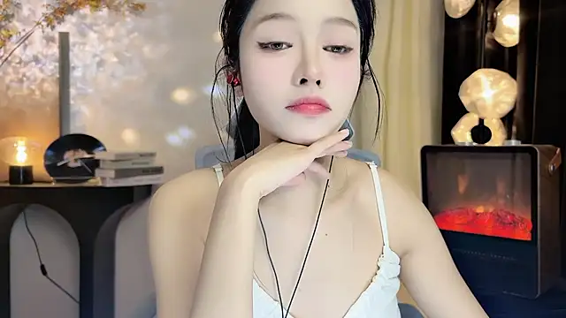 xiaodaibabyy online show from 22, 2, 2025