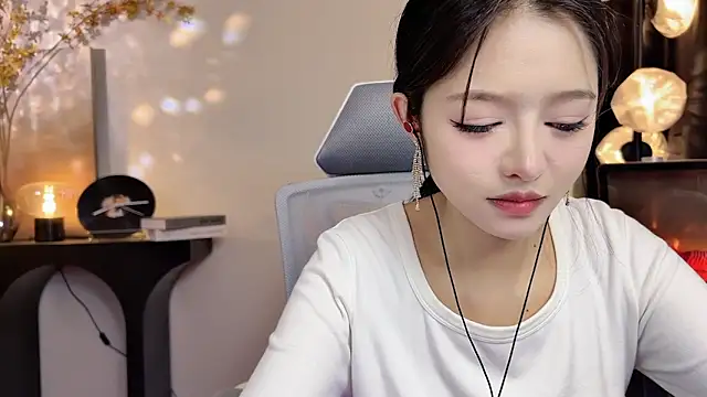 xiaodaibabyy online show from 7, 2, 2025