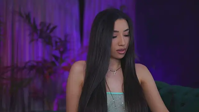 GinaValentinna online show from 19, 11, 2025