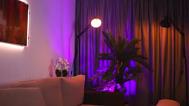 GinaValentinna online show from 7, 3, 2025