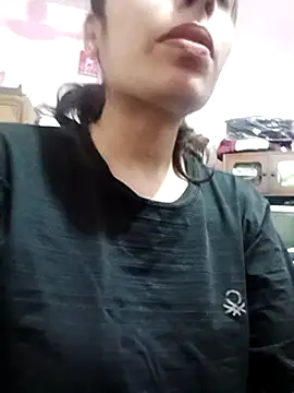 Snapshot of InLero chatting on 19, 2, 2025 InLero online show from 19, 2, 2025