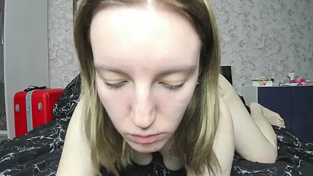 Snapshot of Baiambel_Mi chatting on 17, 10, 2025 Baiambel Mi online show from 17, 10, 2025