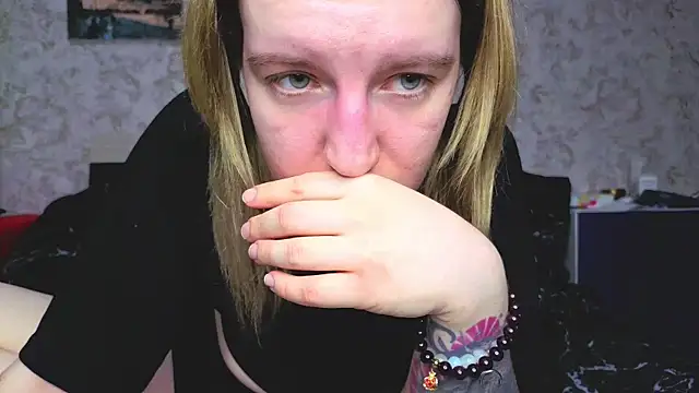 Snapshot of Baiambel_Mi chatting on 25, 11, 2025 Baiambel Mi online show from 25, 11, 2025