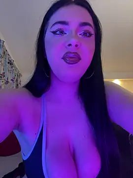 Snapshot of KeiraDark chatting on 13, 5, 2026 KeiraDark online show from 13, 5, 2026