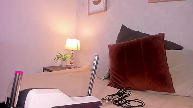 Snapshot of Caroline_dh chatting on 23, 5, 2026 Caroline dh online show from 23, 5, 2026