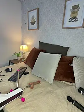 Snapshot of Caroline_dh chatting on 19, 5, 2026 Caroline dh online show from 19, 5, 2026