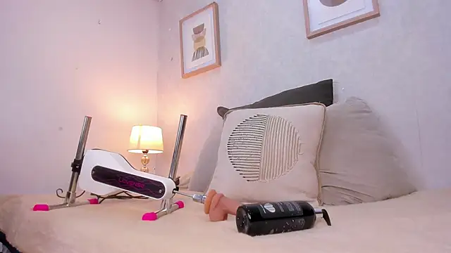 Caroline dh online show from 15, 4, 2026