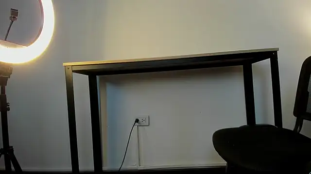 Caroline dh online show from 7, 3, 2026