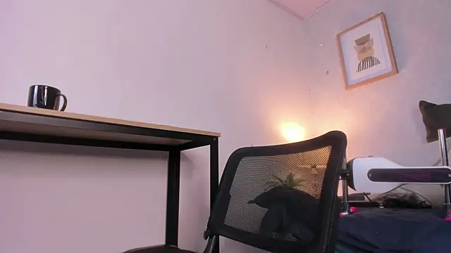 Caroline dh online show from 18, 4, 2026