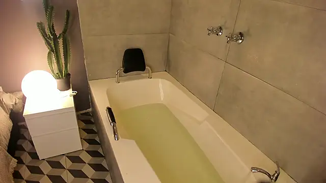 Caroline dh online show from 13, 3, 2026