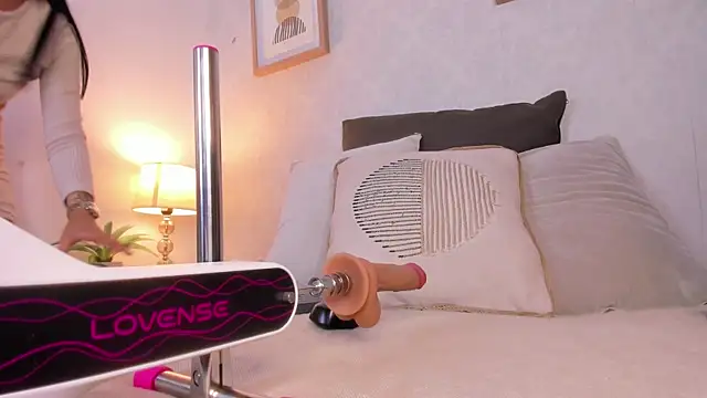 Caroline dh online show from 16, 4, 2026