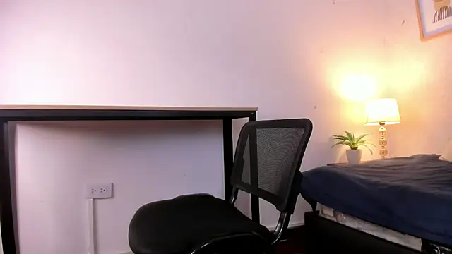 Caroline dh online show from 19, 3, 2026