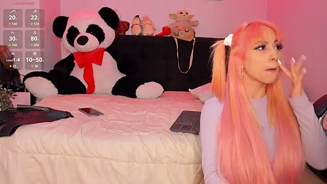 Snapshot of Carlasxdreams chatting on 9, 7, 2026 Carlasxdreams online show from 9, 7, 2026