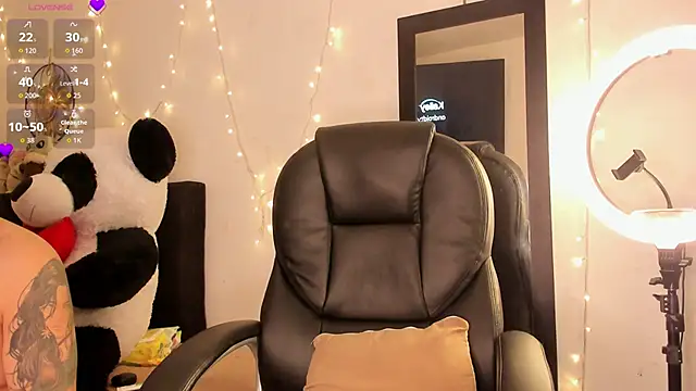 Carlasxdreams online show from 5, 11, 2025