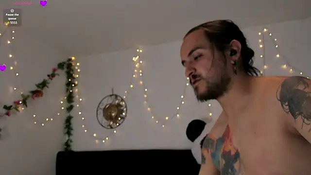 Carlasxdreams online show from 9, 10, 2025