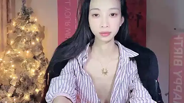 Snapshot of Lili-2 chatting on 28, 12, 2024 Lili-2 online show from 28, 12, 2024