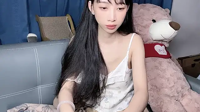 Snapshot of Lili-2 chatting on 20, 10, 2025 Lili-2 online show from 20, 10, 2025