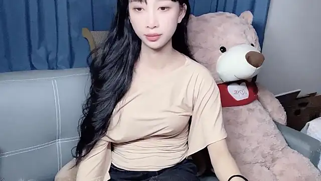 Snapshot of Lili-2 chatting on 14, 10, 2025 Lili-2 online show from 14, 10, 2025