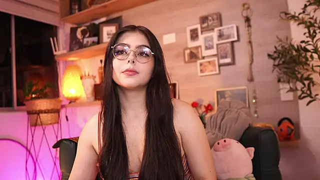 Snapshot of Dear_Morgan chatting on 12, 11, 2025 Dear Morgan online show from 12, 11, 2025