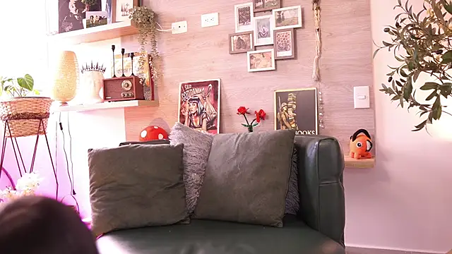 Snapshot of Dear_Morgan chatting on 8, 11, 2025 Dear Morgan online show from 8, 11, 2025