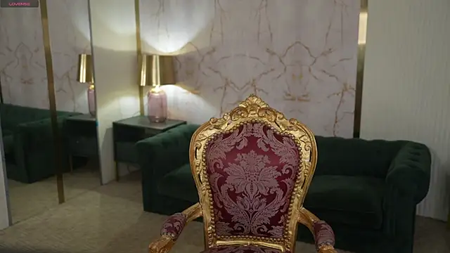 Julia  Star  online show from 4, 4, 2026