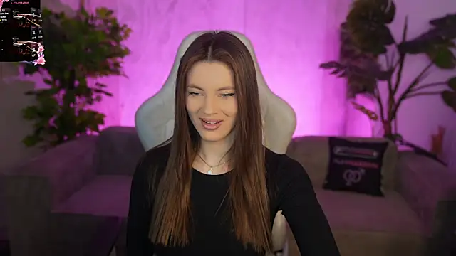 Julia  Star  online show from 26, 3, 2026