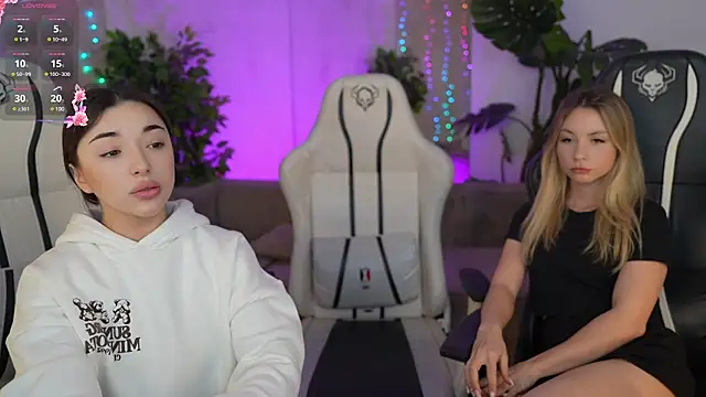 Julia  Star  online show from 25, 2, 2025